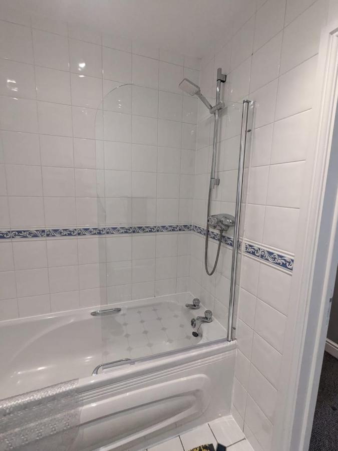 Stylish Modern Apartment, Free Secure Parking Allesley Luaran gambar